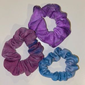 Home made tie dye scrunchies!!